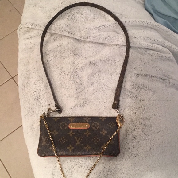 Louis Vuitton Handbags - Louis Vuitton milla pouchette